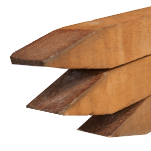 Hardhouten palen fijn bezaagd