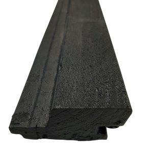 Enkel rhombus (Deens rabat) geïmpregneerd daarna zwart gespoten 70 x 28 mm (53 mm werkend)